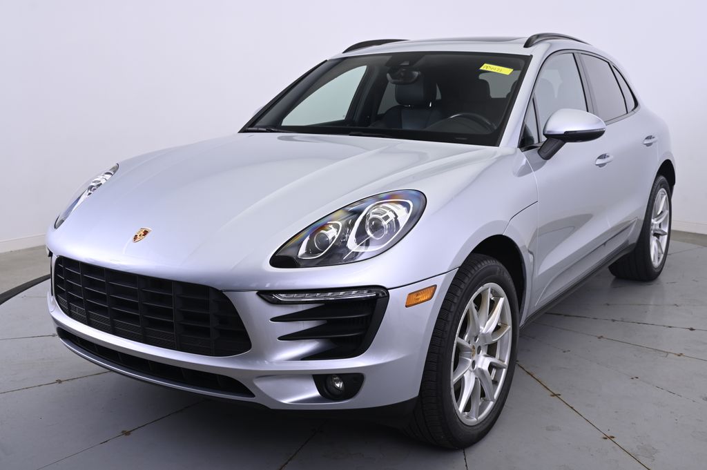Thumbnail: 2018 Porsche Macan - 1