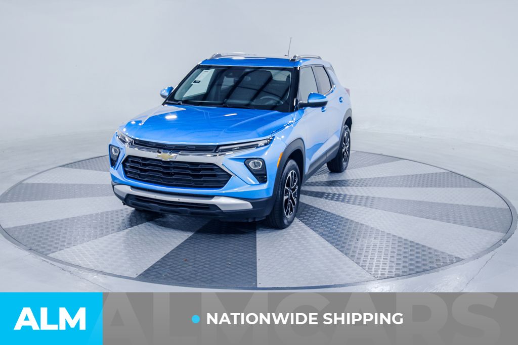Used 2025 Blue Chevrolet LT image 2