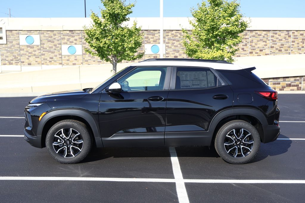 Thumbnail: 2025 Chevrolet TrailBlazer - 4