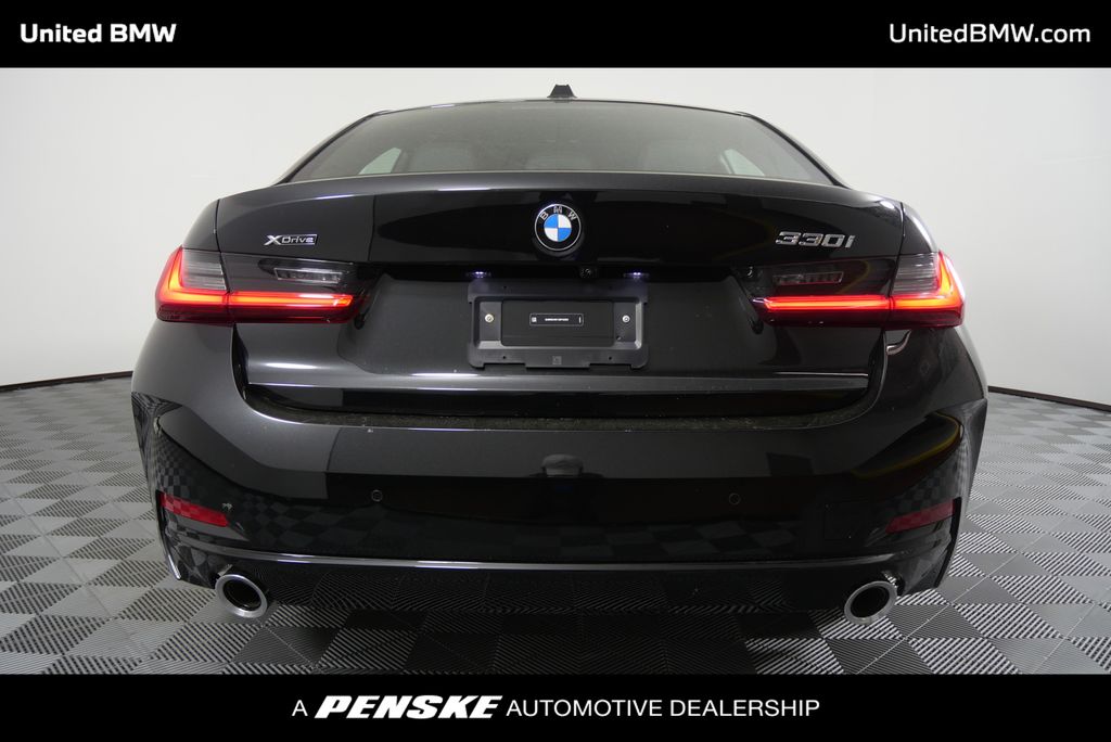 Thumbnail: 2025 BMW 3 Series - 4