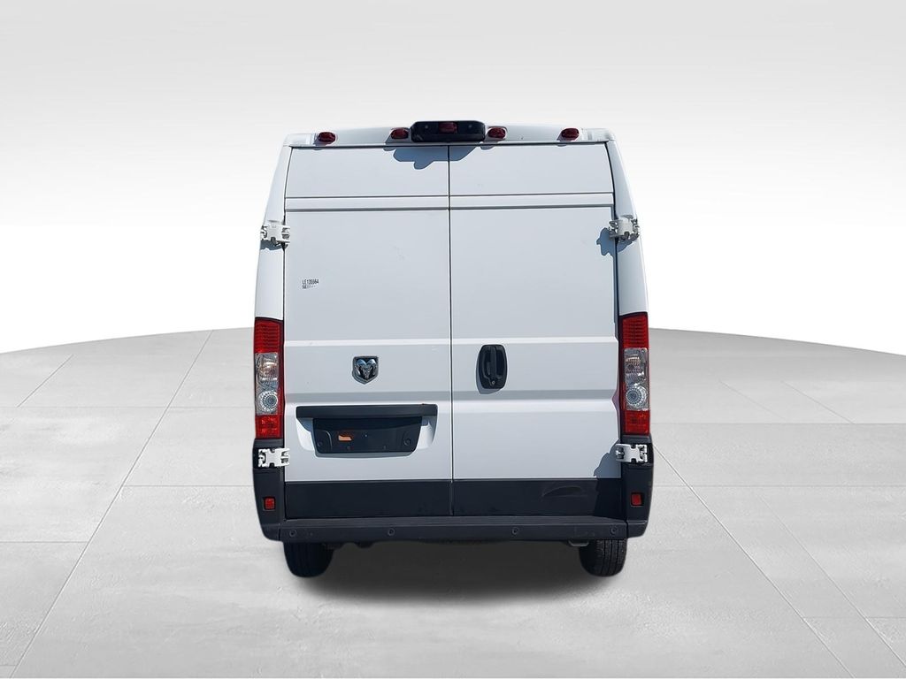 Used 2020 White Ram Base image 7
