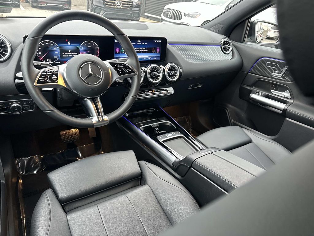 Thumbnail: 2025 Mercedes-Benz GLA - 32