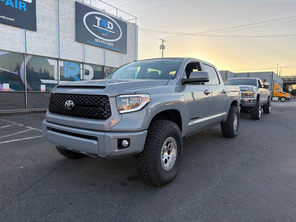 Cement 2017 Toyota Tundra Pickup Truck Four-Wheel Drive 6-Speed Automatic Overdrive