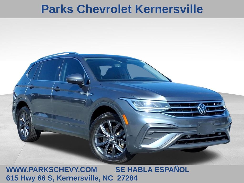 Platinum Gray Metallic 2022 Volkswagen Tiguan SUV / Crossover All-Wheel Drive 8-Speed Automatic