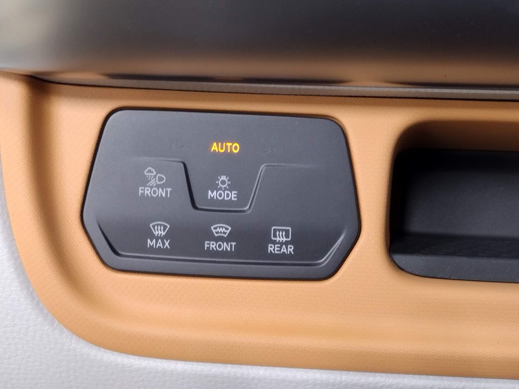 2025 Volkswagen ID. Buzz Pro S Plus