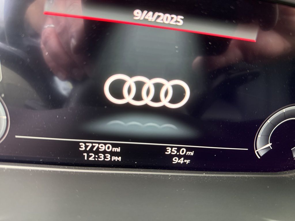 Thumbnail: 2022 Audi Q5 - 11
