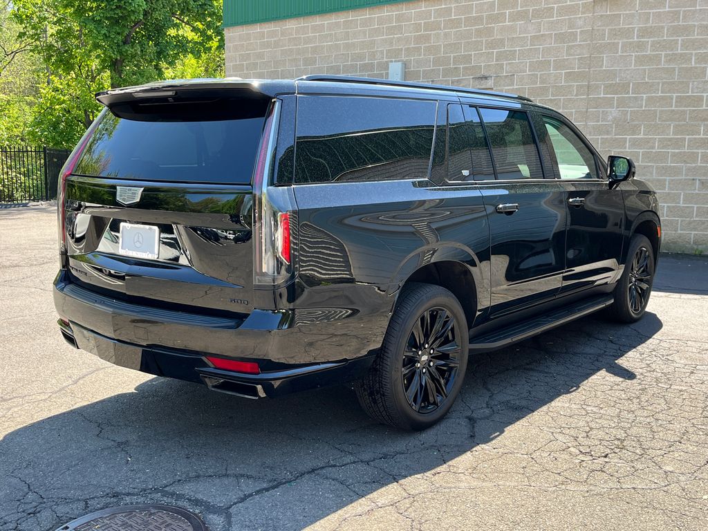 2022 Cadillac Escalade ESV Sport 3