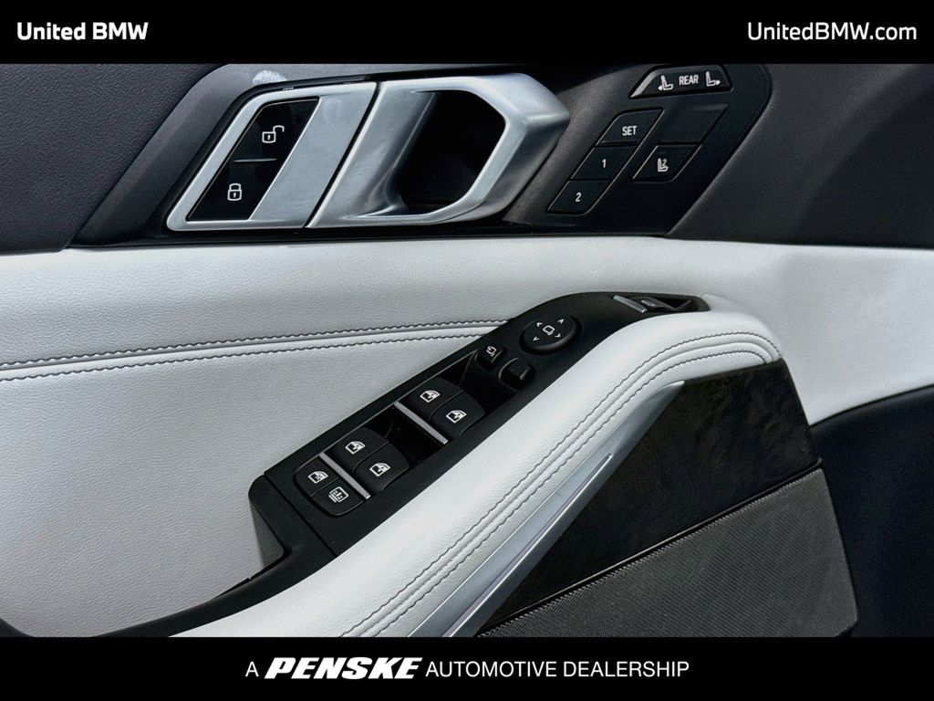 Thumbnail: 2026 BMW X7 - 3