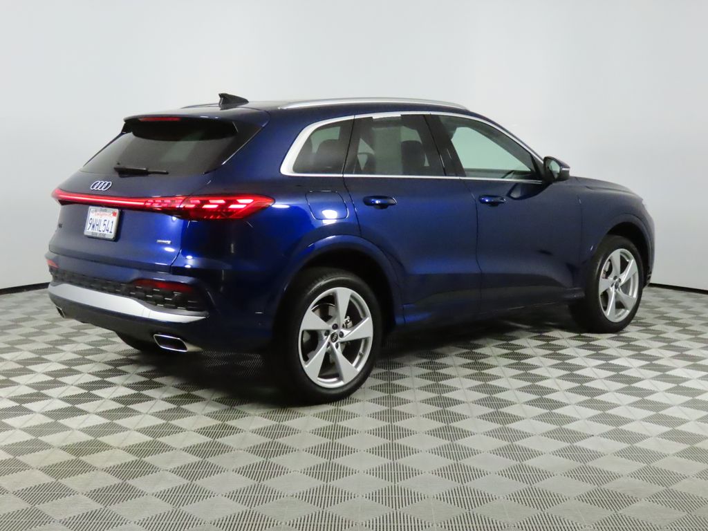 Thumbnail: 2025 Audi Q5 - 5