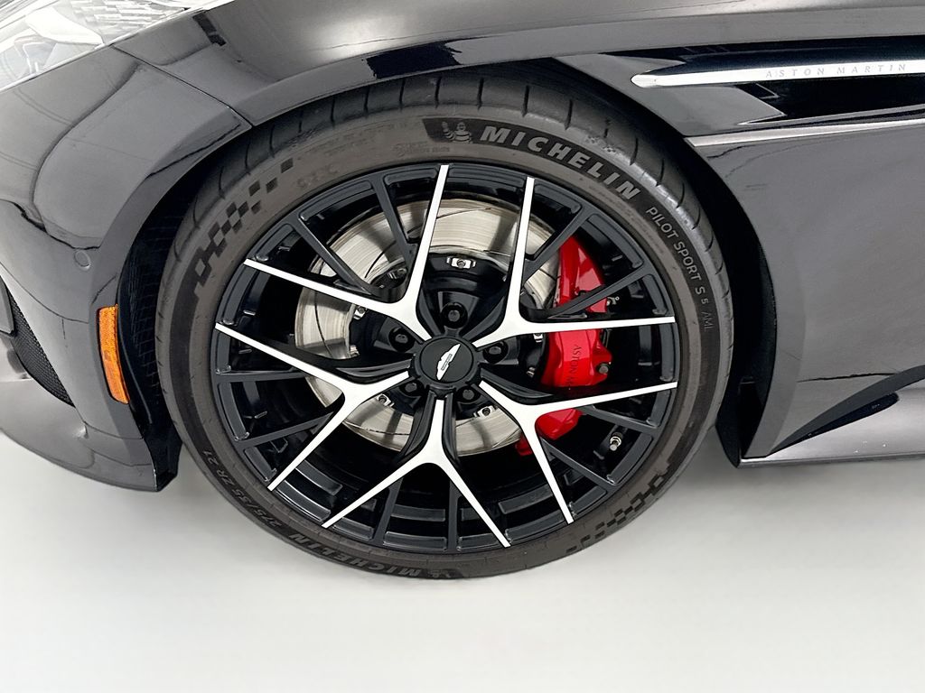 2025 Aston Martin DB12 Base - Photo 27