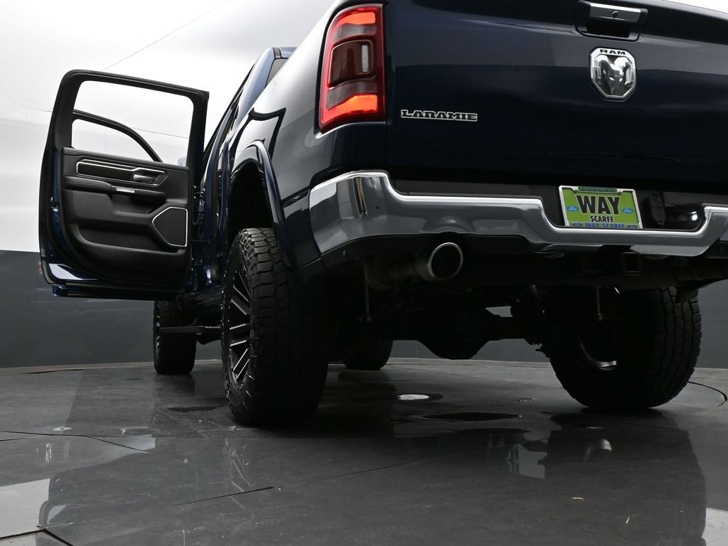 2019 Ram 1500 Laramie Crew Cab 4x4 5'7" Box