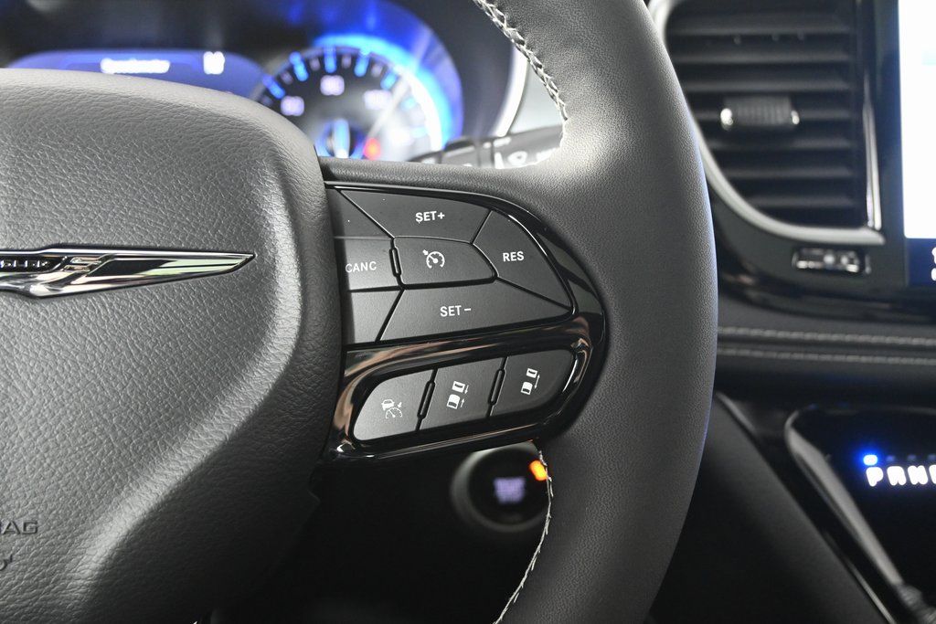 2026 Chrysler Pacifica Limited - Photo 36