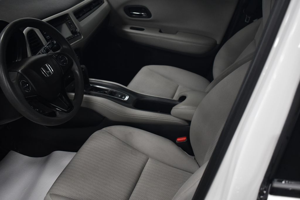 Thumbnail: 2017 Honda HR-V - 6