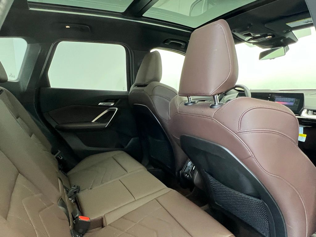 2024 BMW X1 xDrive28i 9