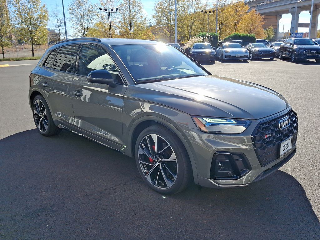 2024 Audi SQ5  2