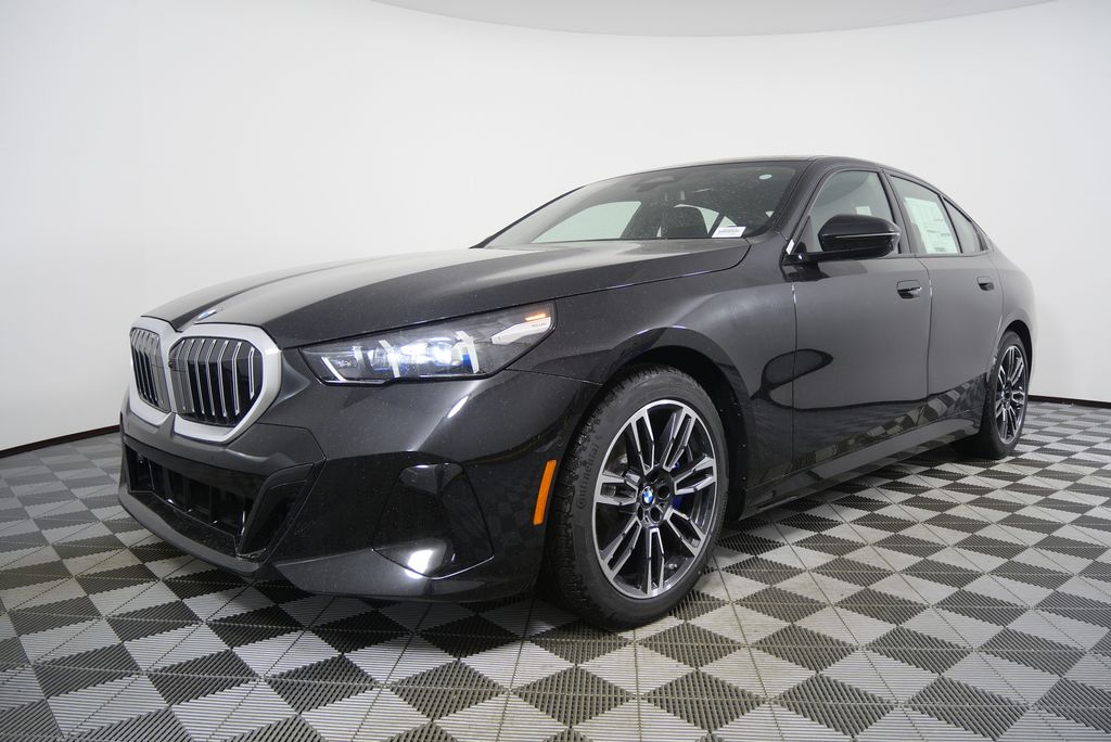 Thumbnail: 2026 BMW 5 Series - 8