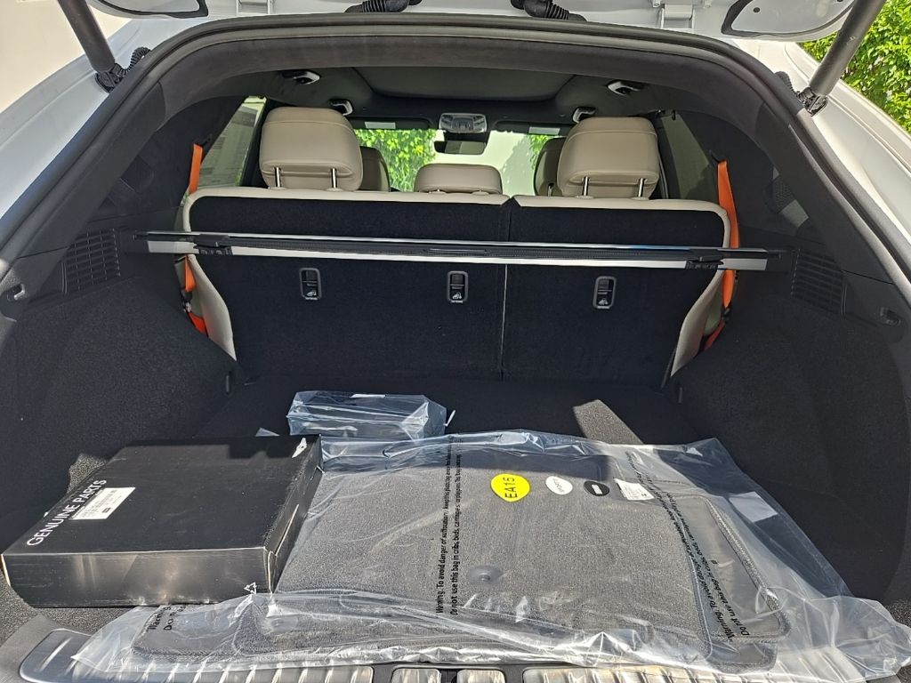 Thumbnail: 2026 Genesis GV70 - 26