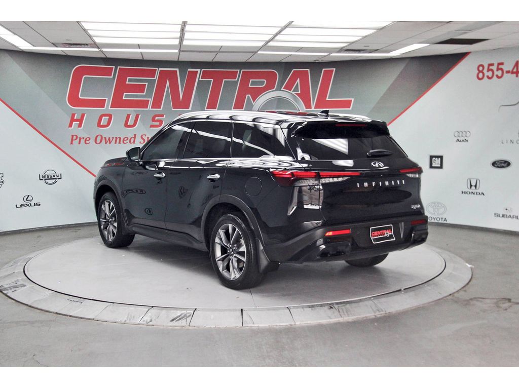 2024 INFINITI QX60 LUXE Black at Central Houston Nissan