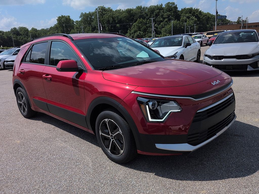 Crs 2026 Kia Niro LX FWD SUV / Crossover Front-Wheel Drive 6-Speed Dual Clutch