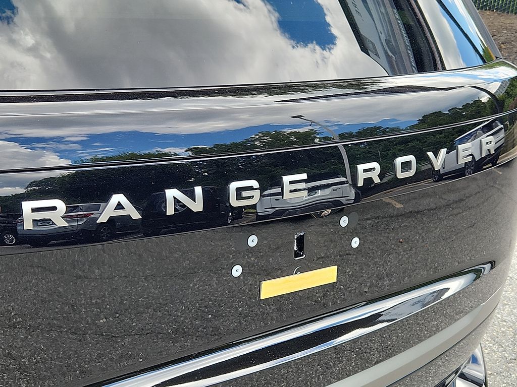Thumbnail: 2025 Land Rover Range Rover - 12