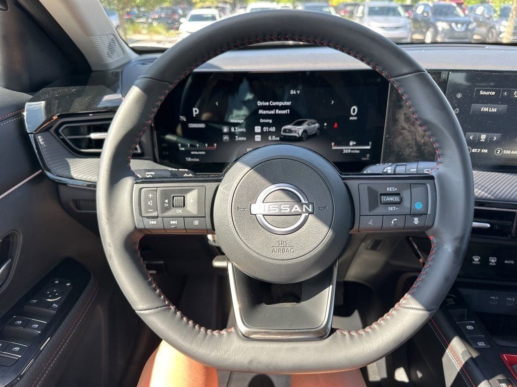2025 Aspen White Tricoat Nissan Kicks SR FWD SUV