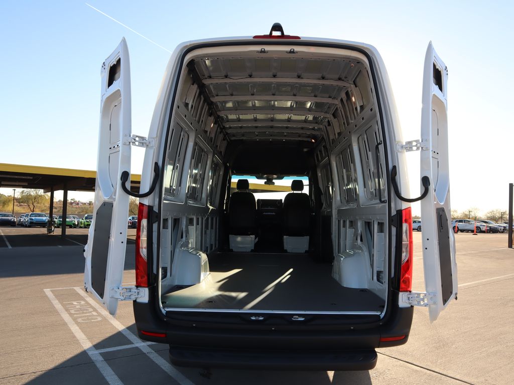 2025 Mercedes-Benz Sprinter 2500 30