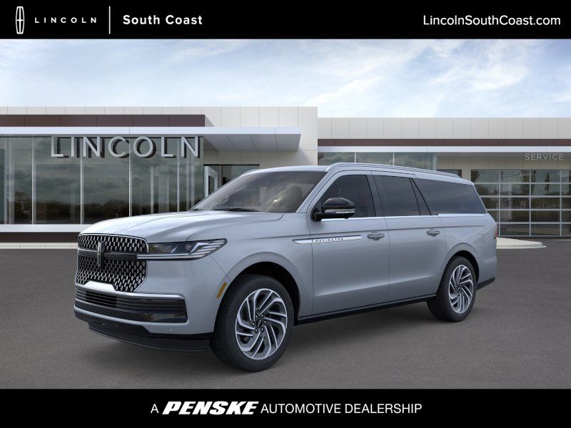 Gray Mist Metallic Tri-Coat 2026 Lincoln Navigator L Reserve 4WD SUV / Crossover Four-Wheel Drive Automatic