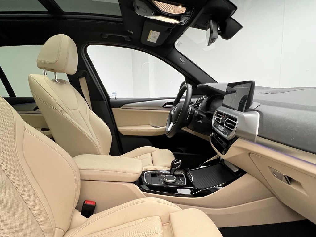 Thumbnail: 2022 BMW X3 - 6