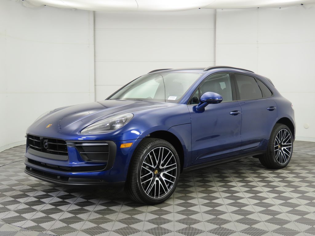 Thumbnail: 2025 Porsche Macan - 1