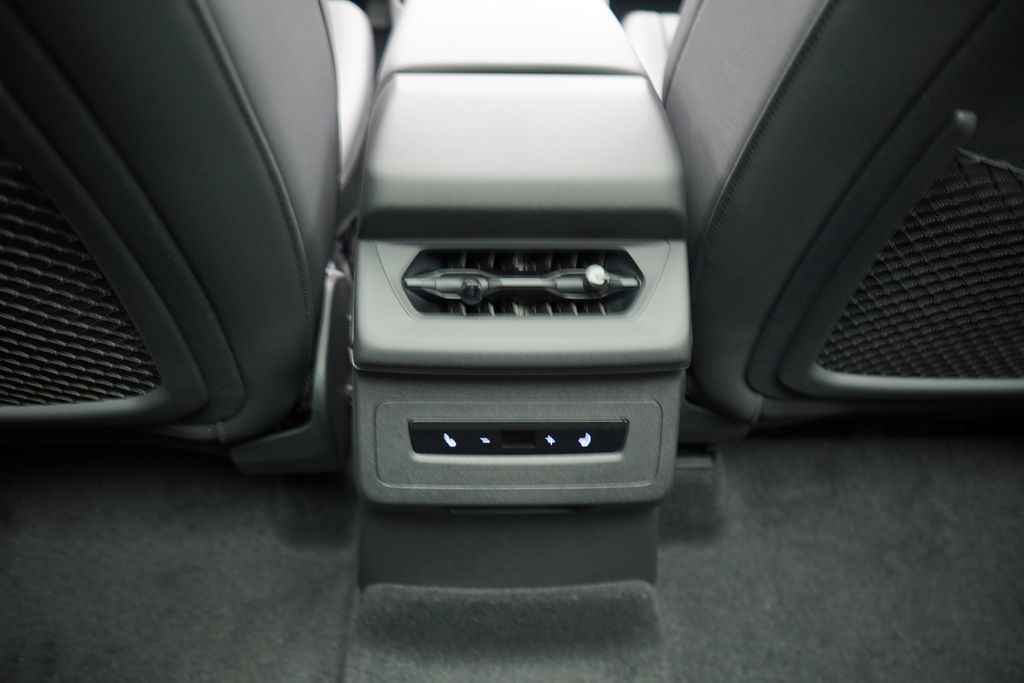 2025 Audi Q6 e-tron Premium 17