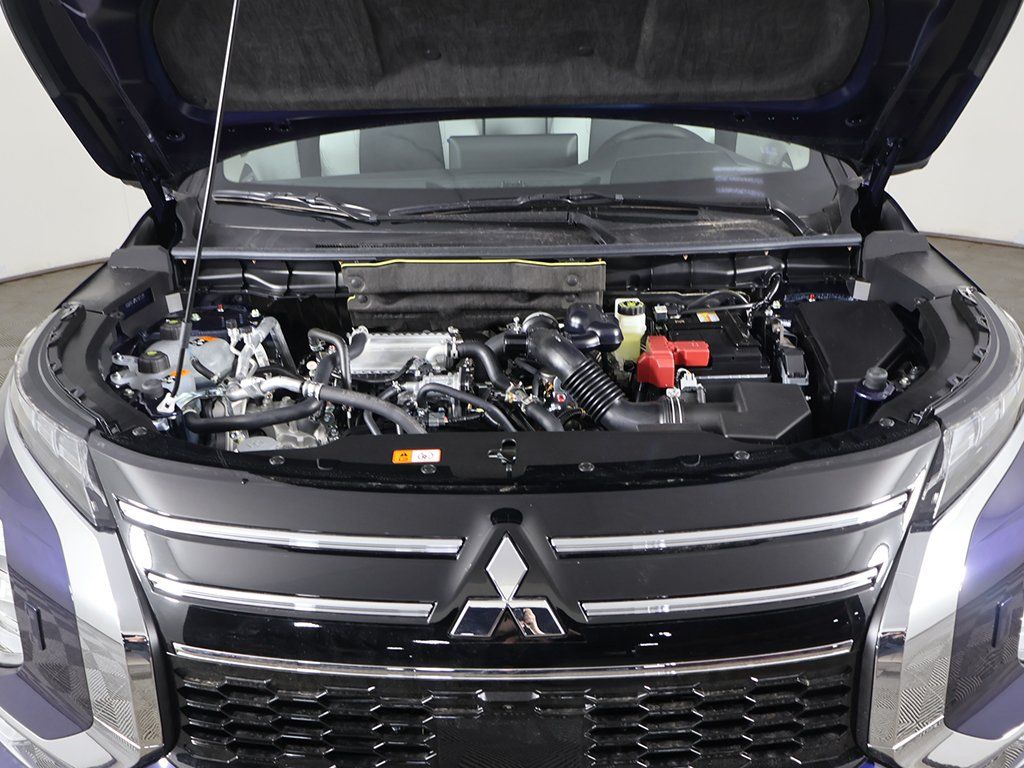 New 2026 Blue Mitsubishi SE image 22