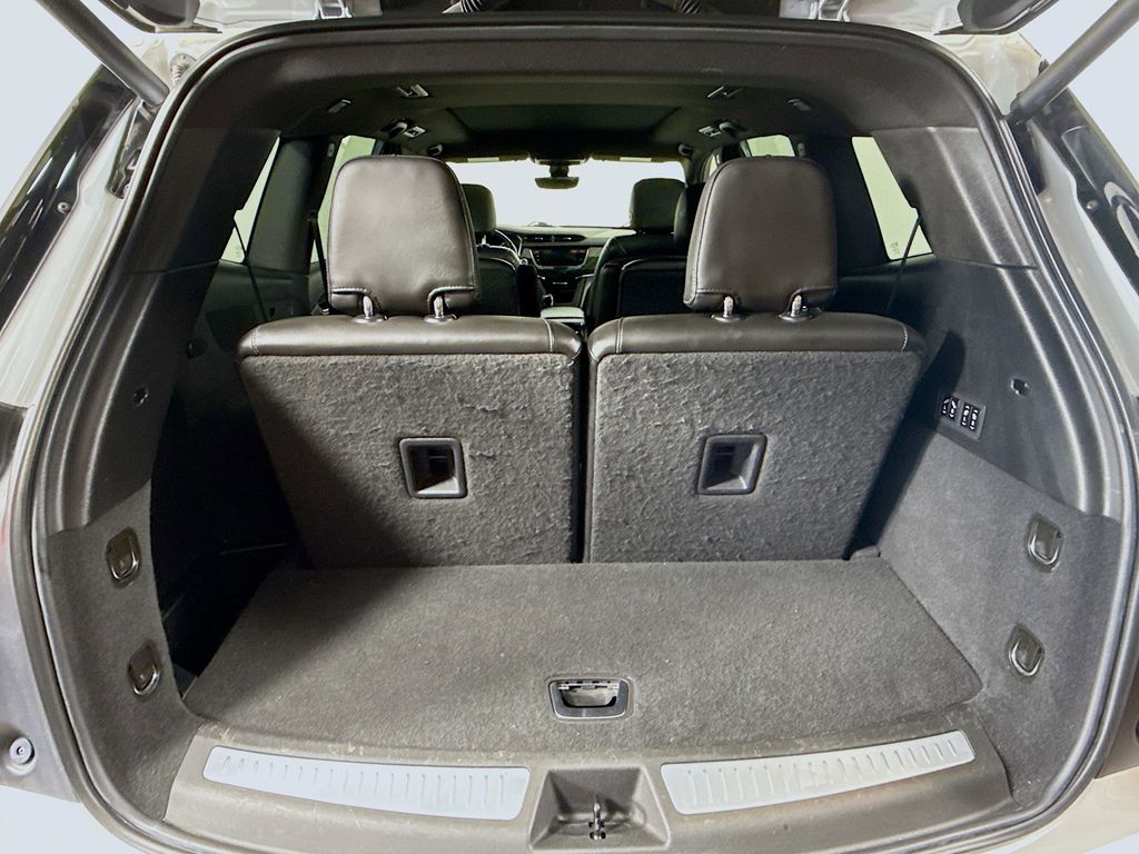 Thumbnail: 2021 Cadillac XT6 - 28