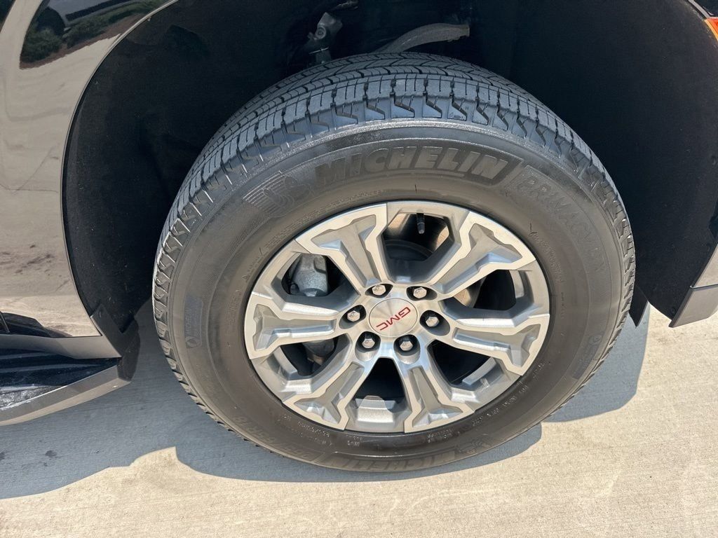 2022 Onyx Black GMC Yukon XL SLE 4X4 SUV