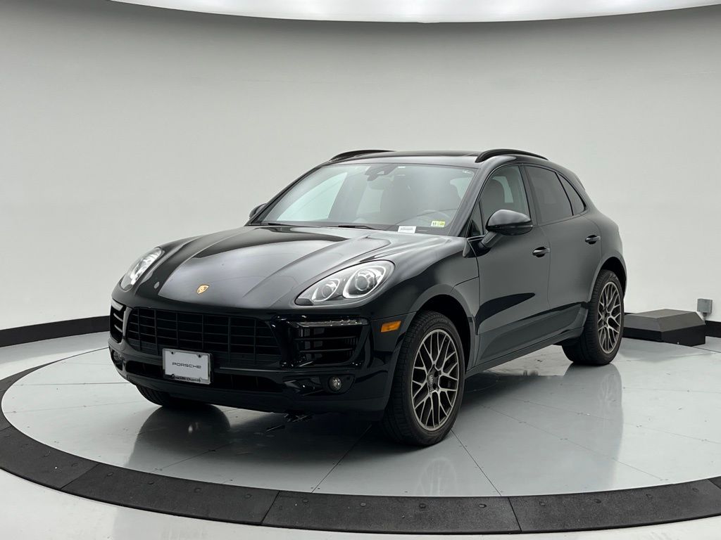 Thumbnail: 2016 Porsche Macan - 1