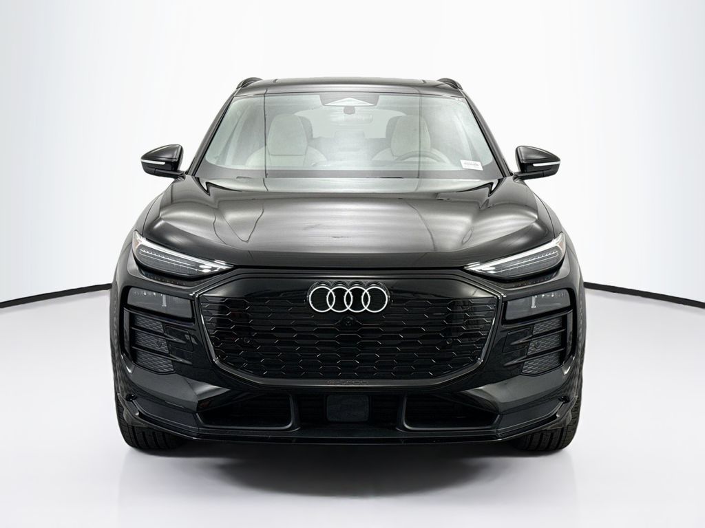 Thumbnail: 2025 Audi Q6 e-tron - 2