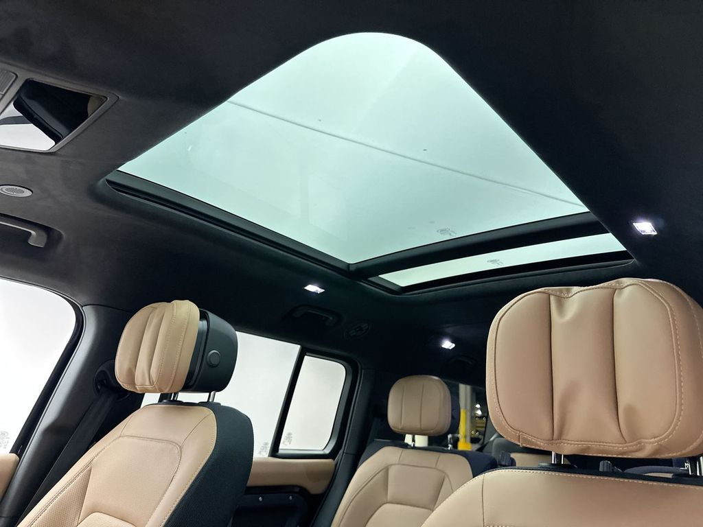 2025 Land Rover Defender 130 12