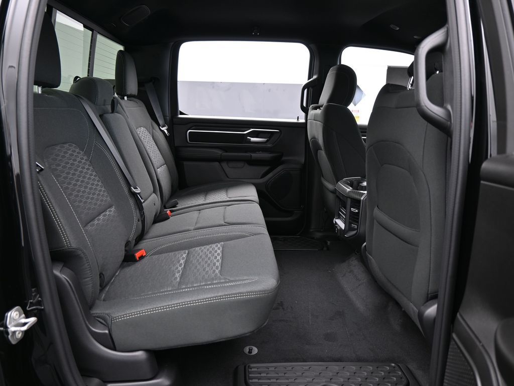 New 2026 Diamond Black Crystal Pearlcoat Ram Big Horn/Lone Star image 38