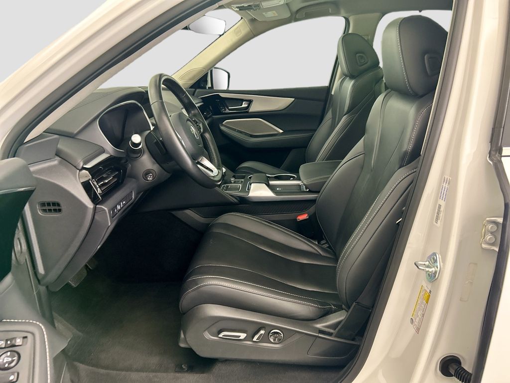 Thumbnail: 2023 Acura MDX - 18