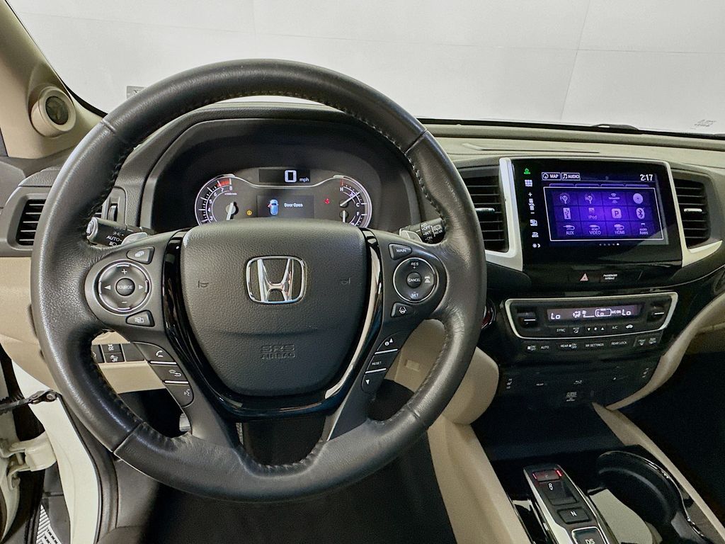 Thumbnail: 2016 Honda Pilot - 11