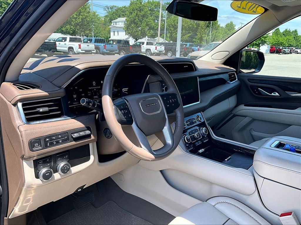2022 GMC Yukon — photo 8