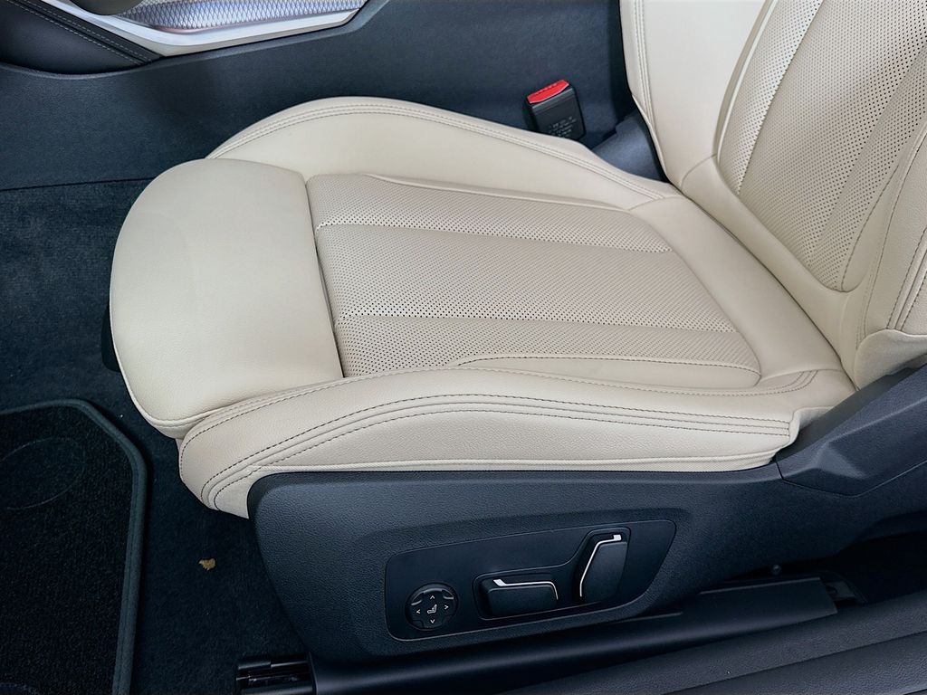 Thumbnail: 2026 BMW 4 Series - 21