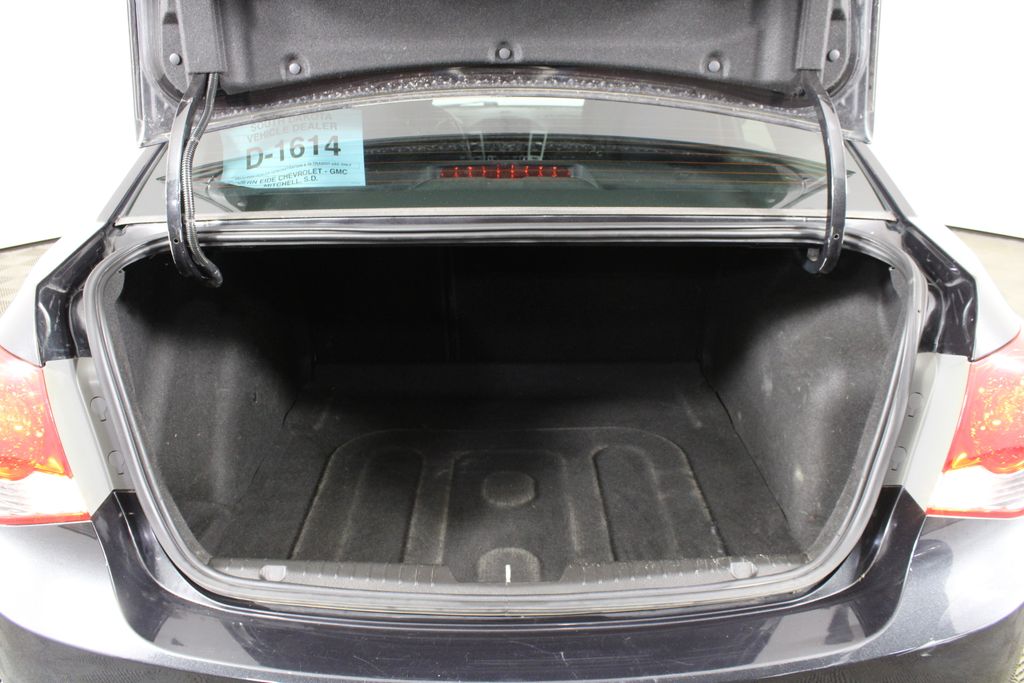 Used 2013 Chevrolet Cruze for sale in 