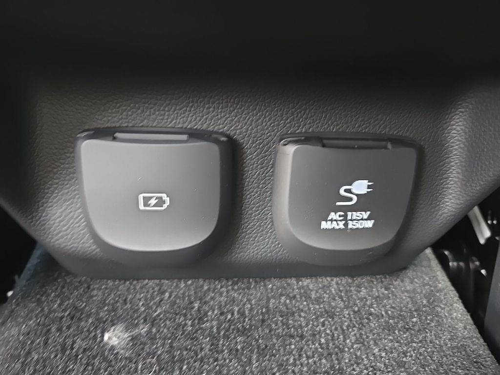 Thumbnail: 2026 Genesis GV70 - 29