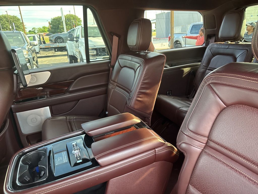 2020 Infinite Black Lincoln Navigator Black Label 4X4 SUV