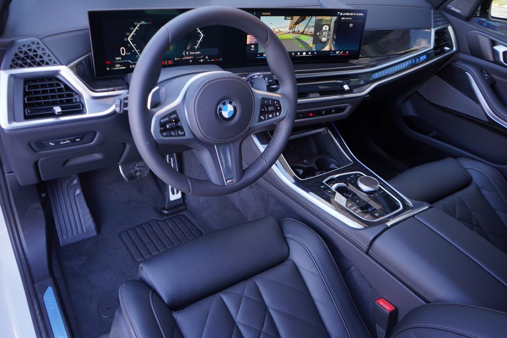 2025 BMW X5 sDrive40i 12