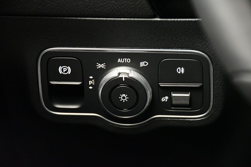 Thumbnail: 2025 Mercedes-Benz GLA - 20