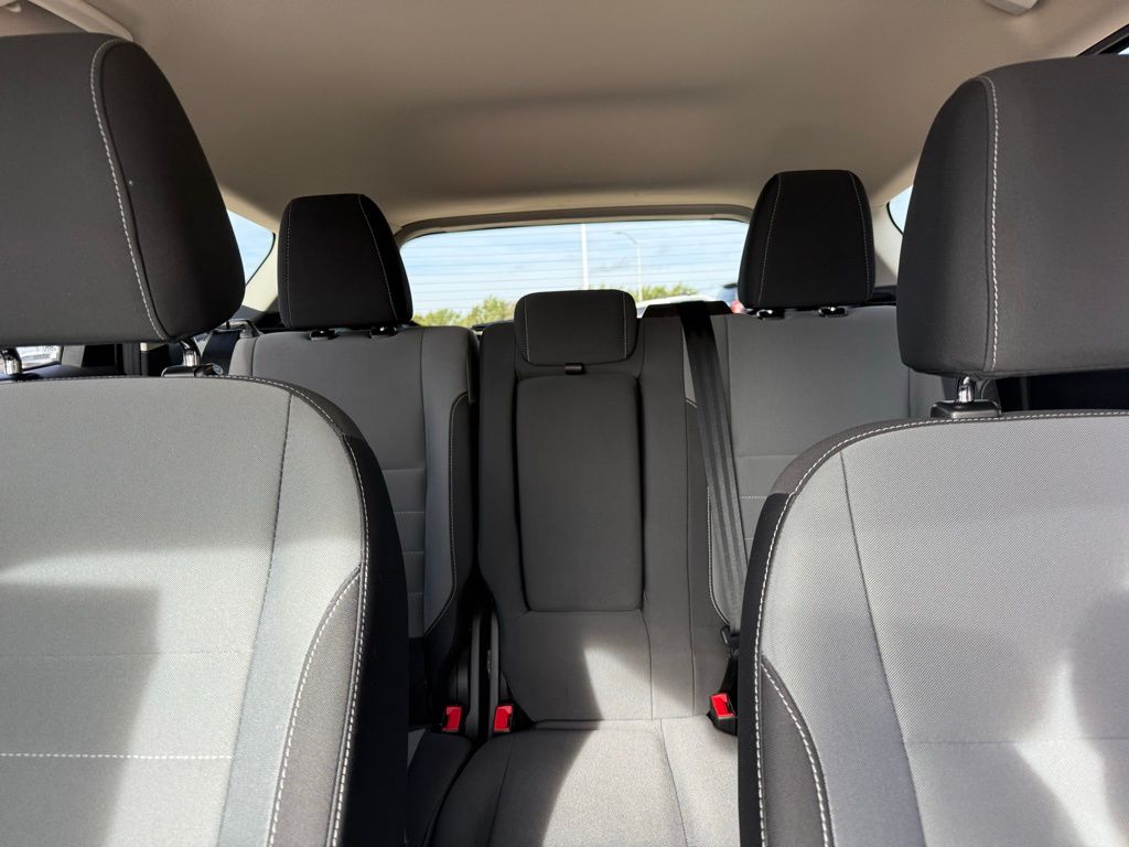 Thumbnail: 2016 Ford Escape - 21