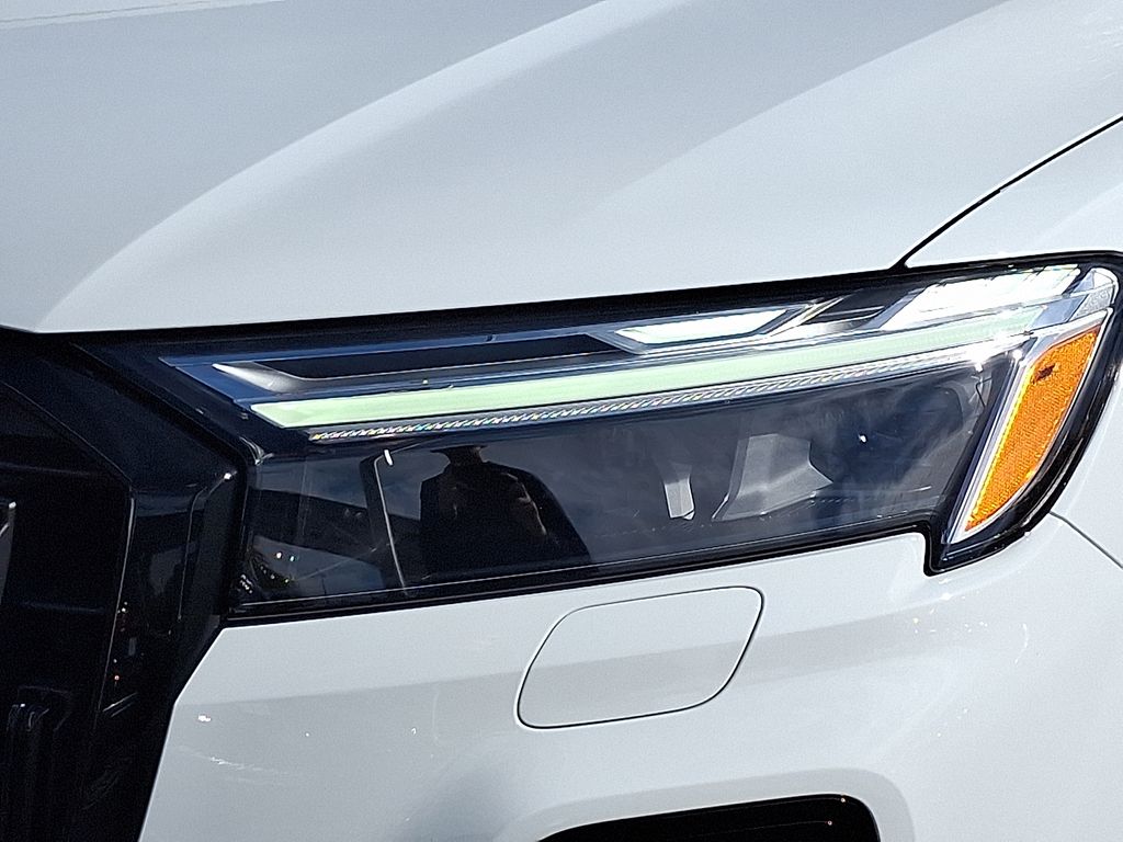 Thumbnail: 2026 Audi Q7 - 6