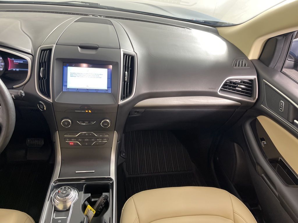 2019 Ford Edge SEL 19