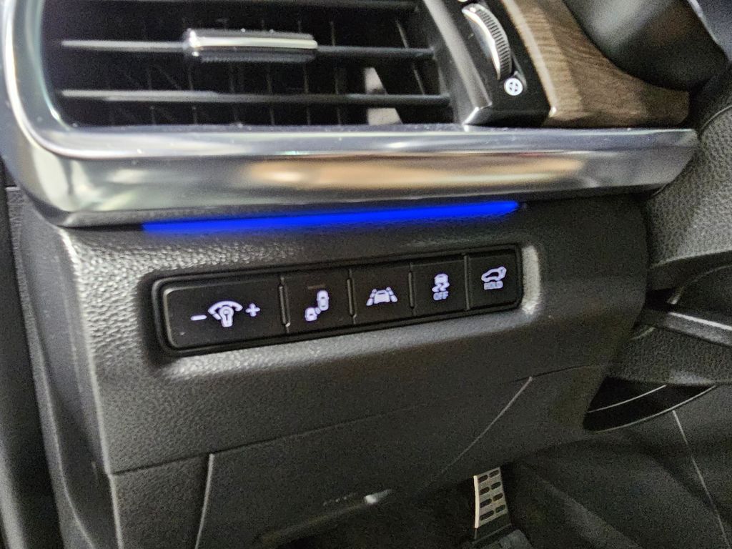 Used 2022 Gray Kia SX image 23